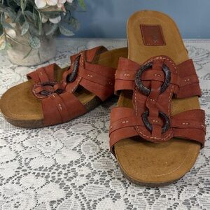 Clarks Tan Sandals with Dark Brown Details